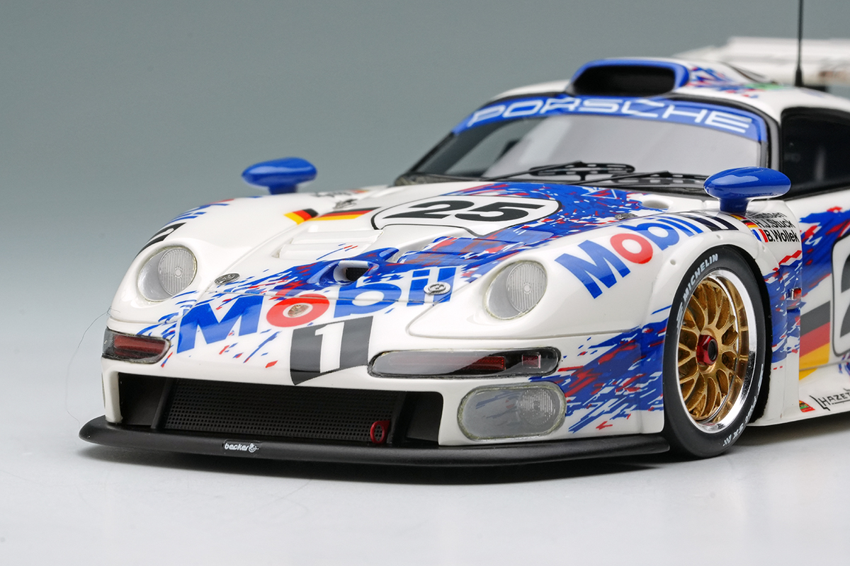 Make Up Co., Ltd. / Porsche 911 GT1 Le Mans 24h 1996