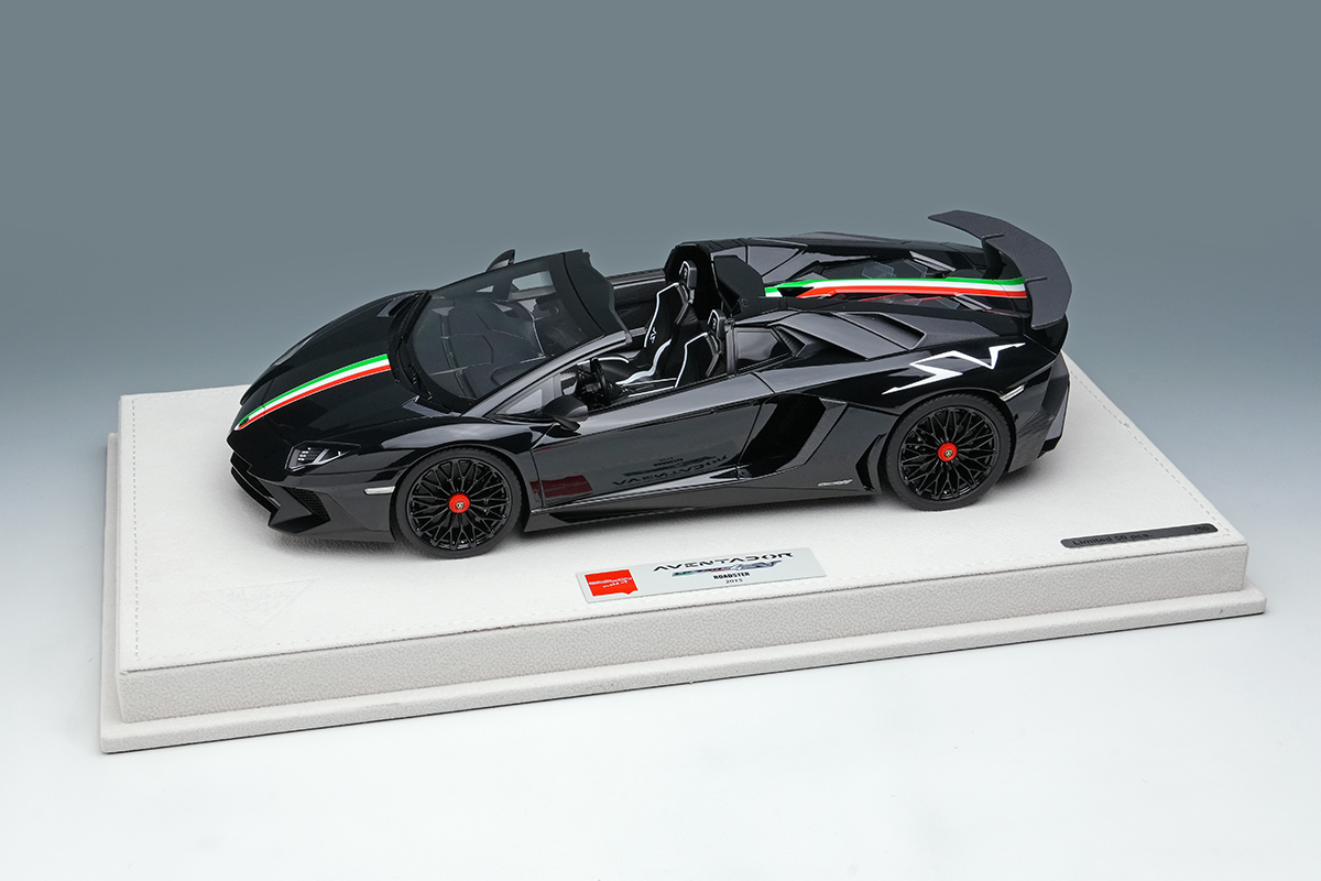 Make Up Co., Ltd. / Lamborghini Aventador LP750-4 SV Roadster 2015