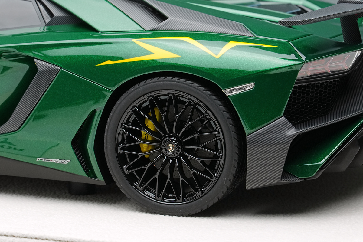 Make Up Co., Ltd. / Lamborghini Aventador LP750-4 SV Roadster 2015