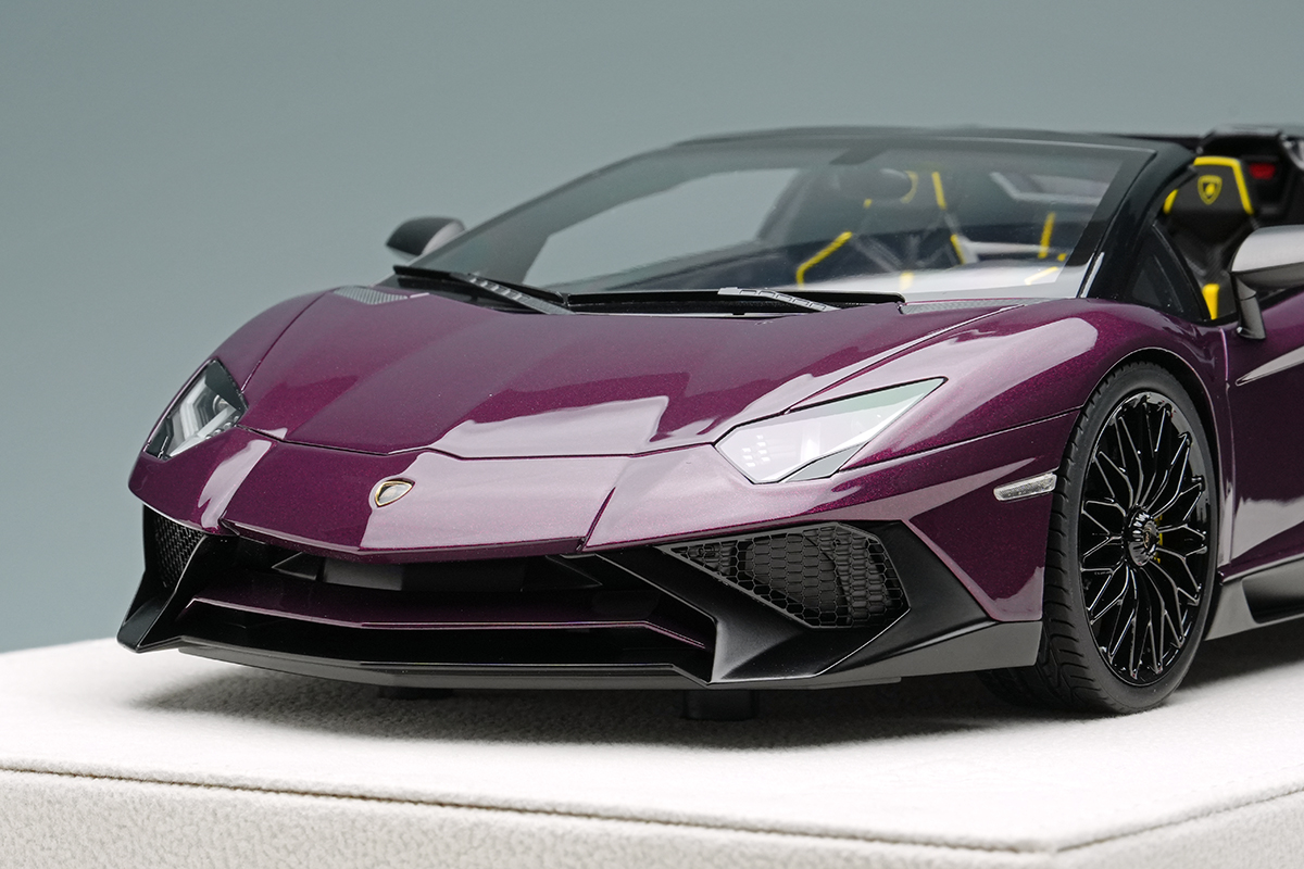 Make Up Co., Ltd. / Lamborghini Aventador LP750-4 SV Roadster 2015