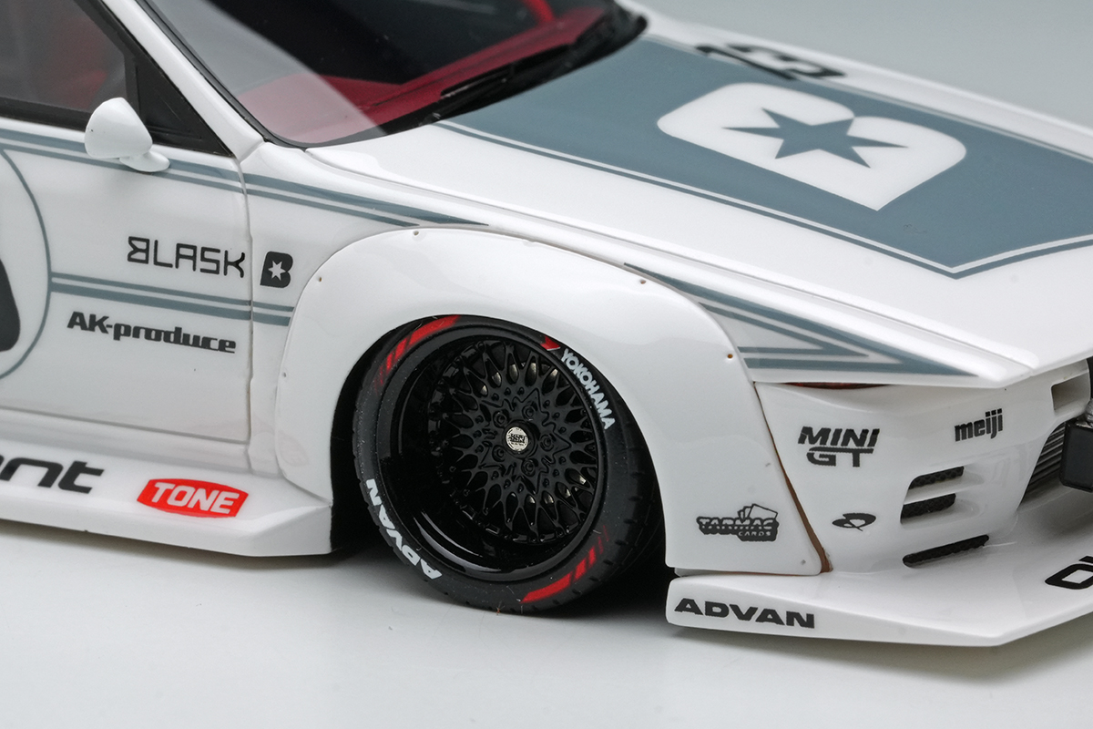 Make Up Co., Ltd. / LB-KAIDO WORKS NISSAN SKYLINE(R32) Tokyo Auto