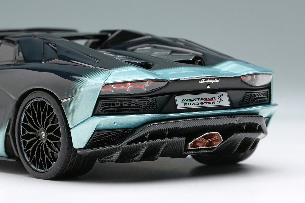 Make Up Co., Ltd. / Lamborghini Aventador S Roadster 50th