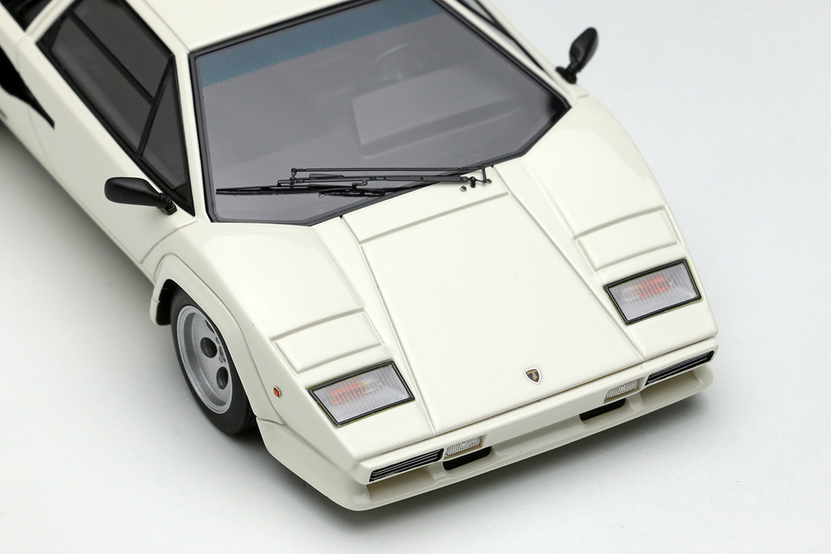 Make Up Co., Ltd. / Lamborghini Countach LP5000S 1982 with Rear wing