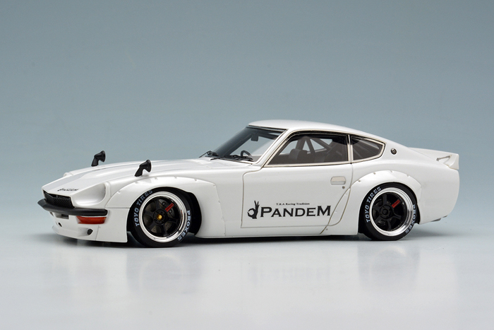 IDEA IM001B1 1/18 PANDEM 240Z 2015 白 元箱付