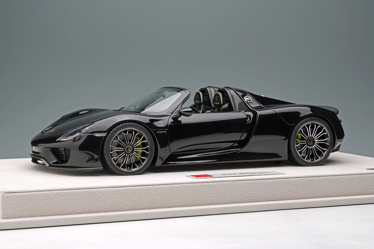 Make Up Co., Ltd. / Porsche 918 Spyder 2011