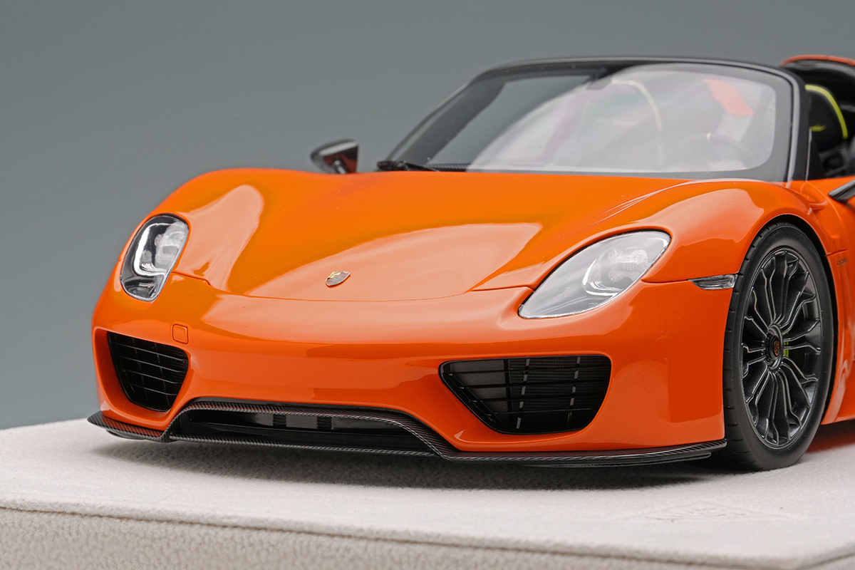 Make Up Co., Ltd. / Porsche 918 Spyder 2011