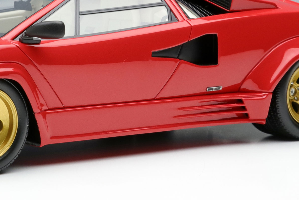 Make Up Co., Ltd. / Lamborghini Countach LP5000 QV 1988 with Rear wing