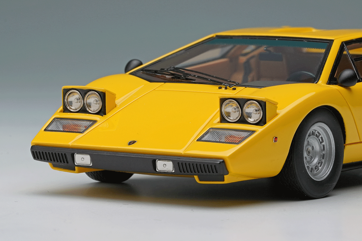 Lamborghini Countach LP400 1974 Head lamp open